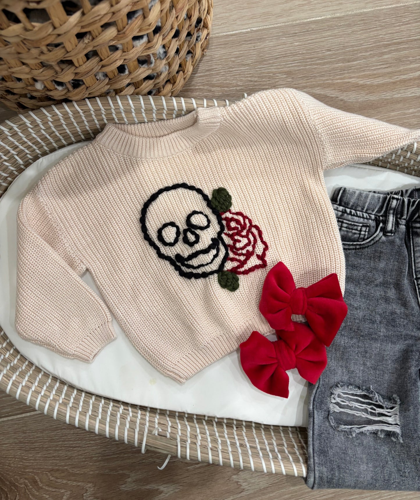 π€πΉ Skull & Rose Sweater