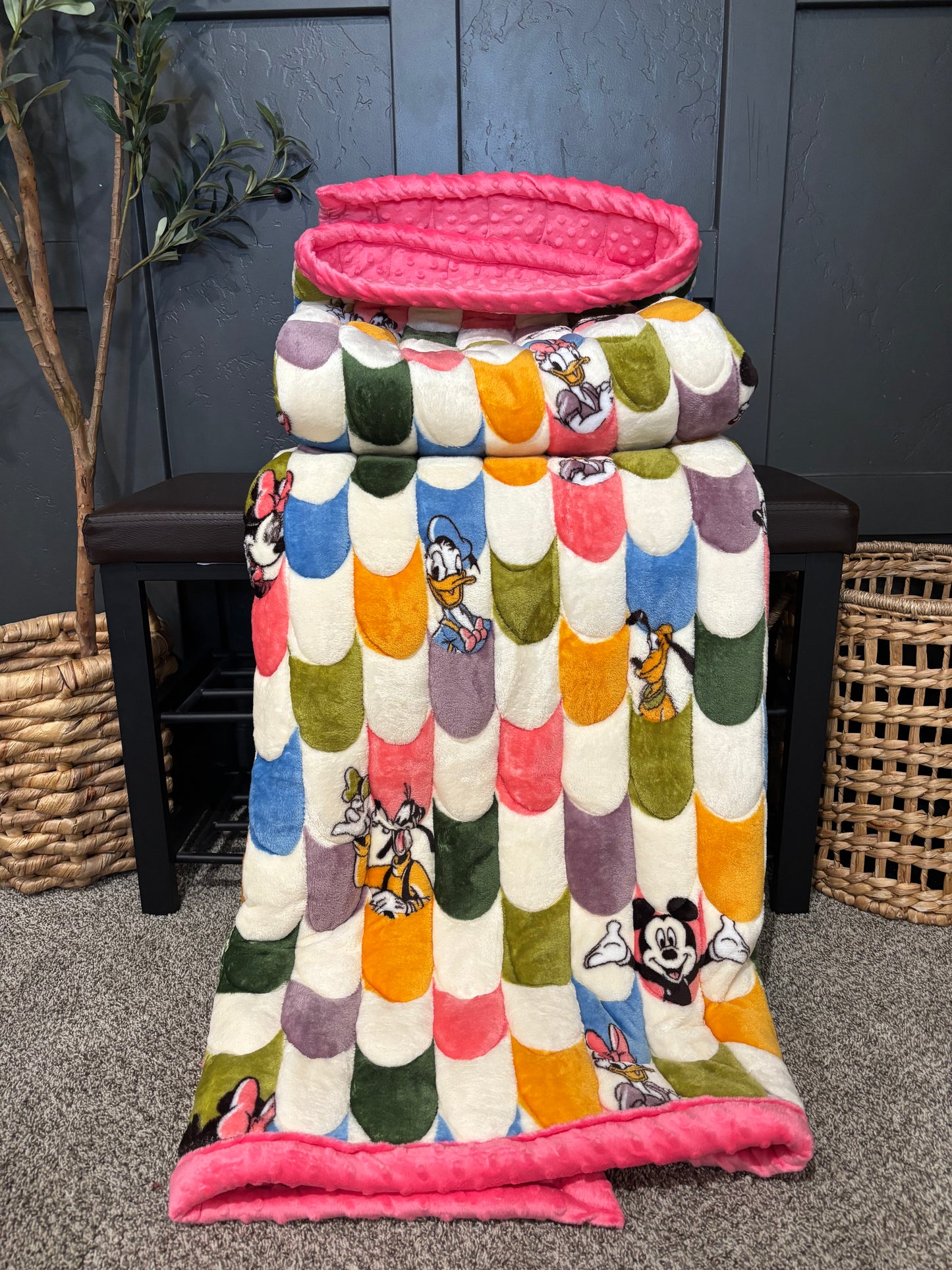 🐭 Mickey & Friends Minky Blanket
