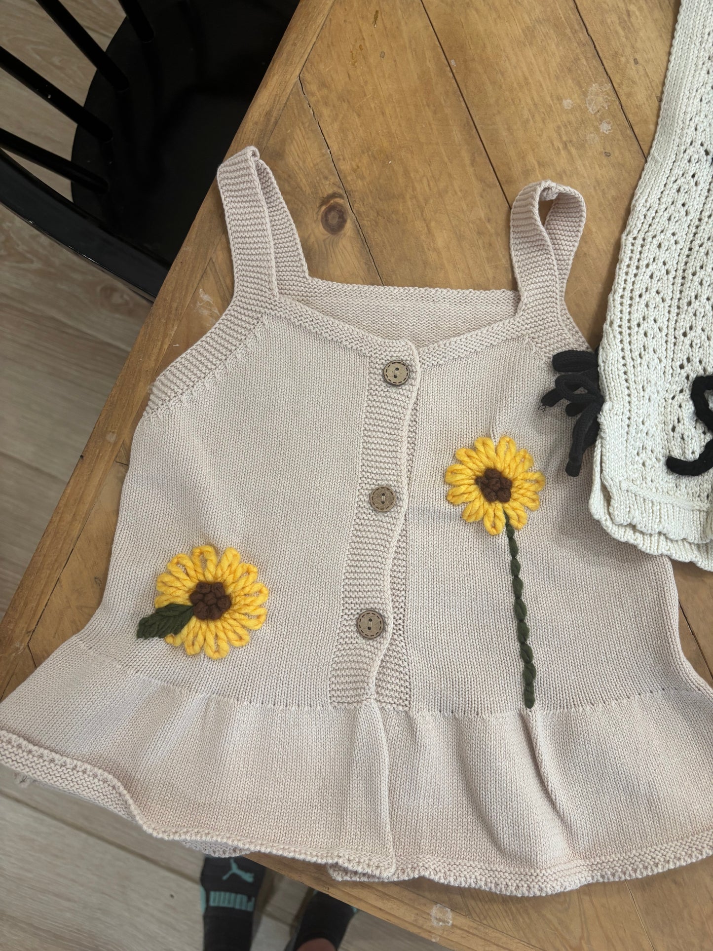 1-2 sunflower top