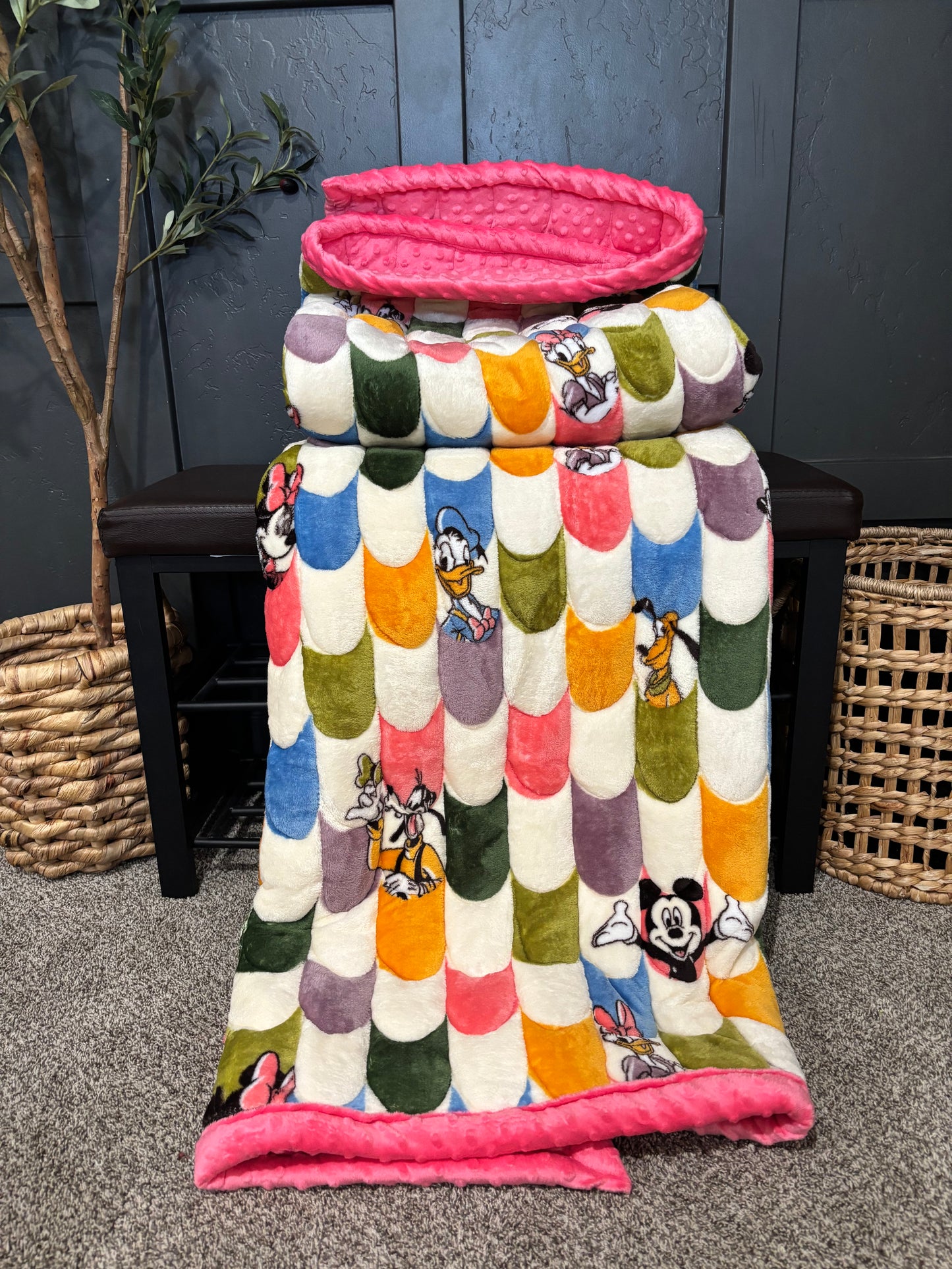 🐭 Mickey & Friends Minky Blanket