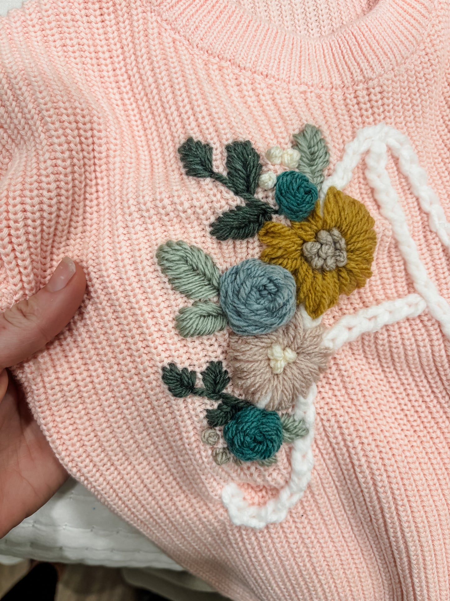 “A” initial sweater 🌸✨
