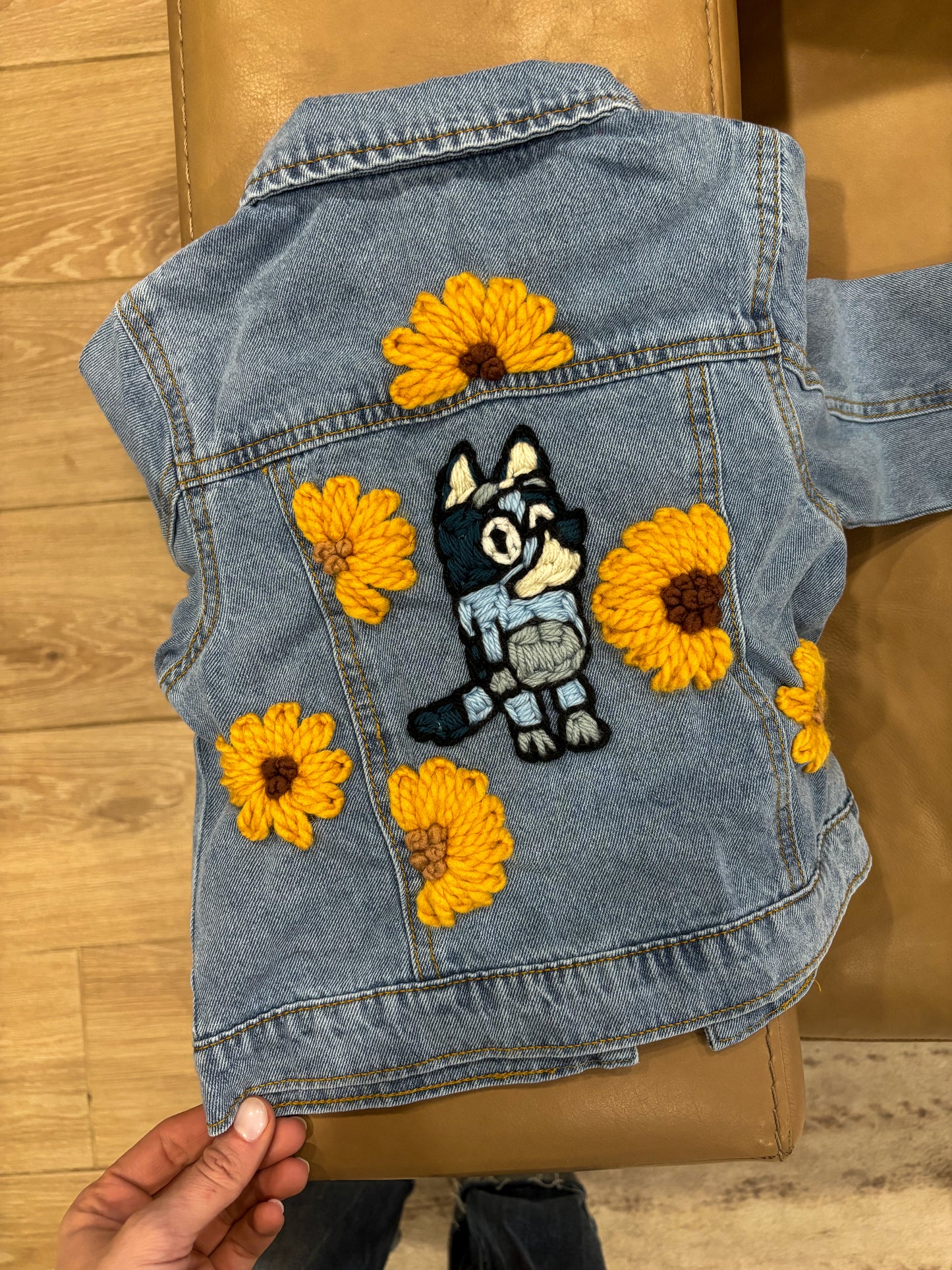 Bluey sunflower jacket 💙