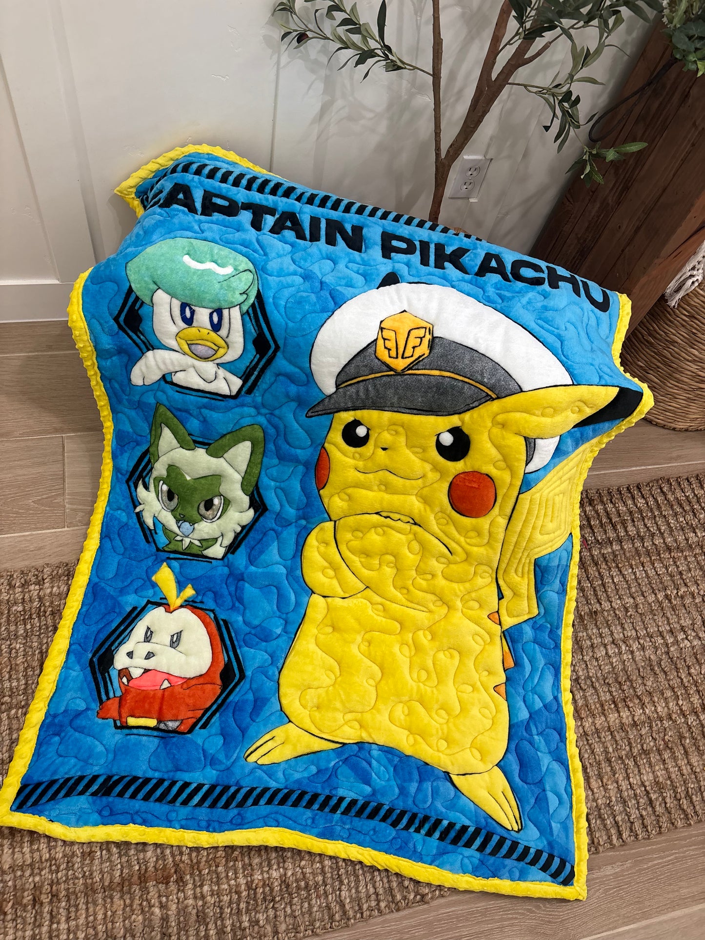 ⚡️💛
Pikachu Minky Blanket