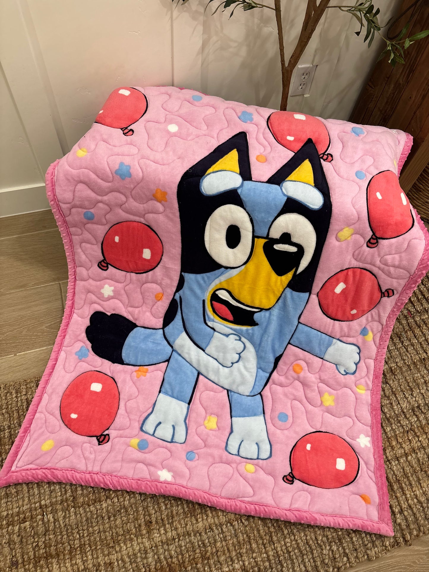 💙✨
Bluey Minky Blanket