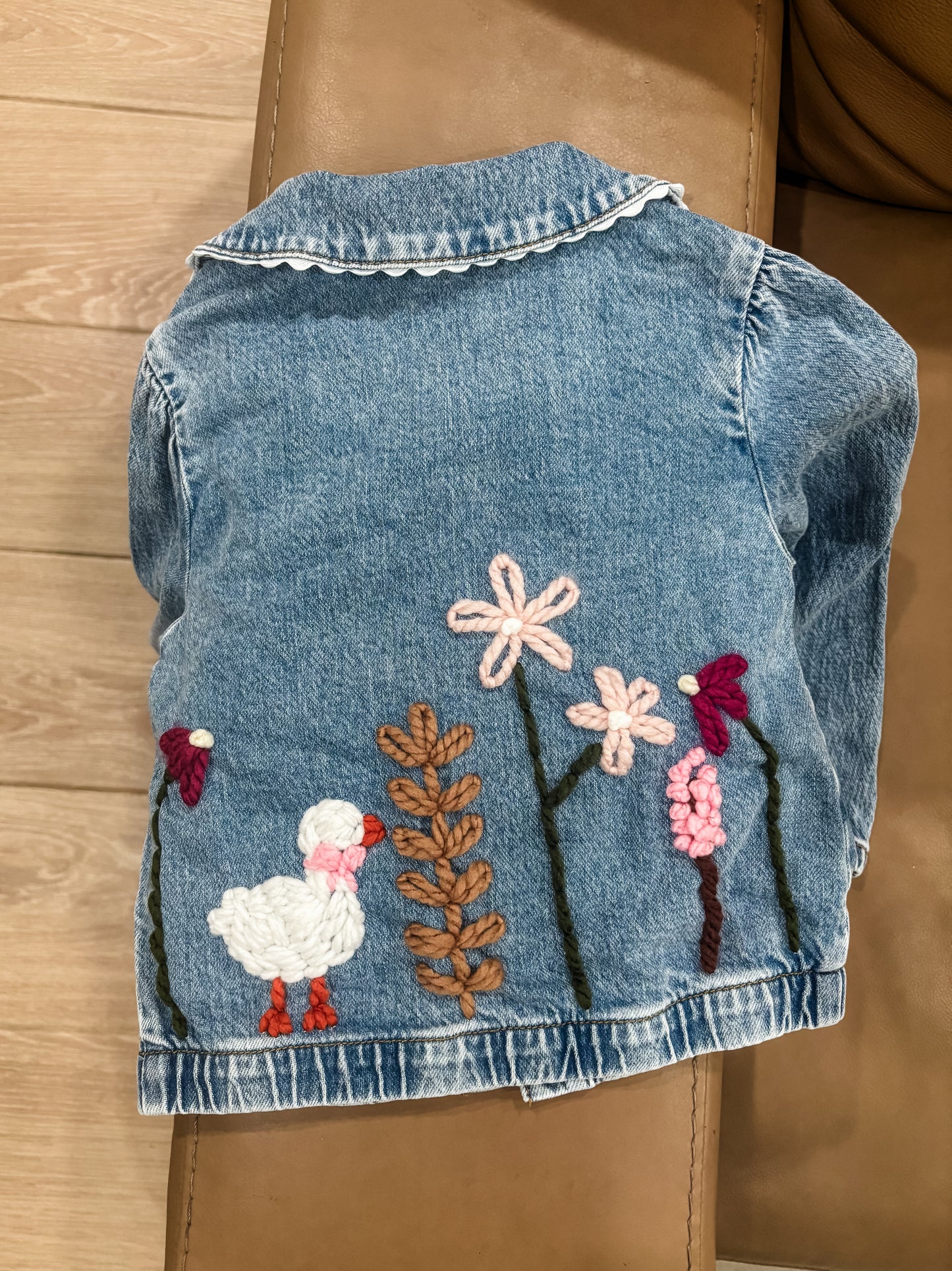 😍🌼🪿 Total heirloom statement piece denim jacket